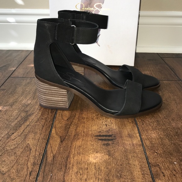 NEW Jessica Simpson Rylinn Sandals - Picture 2 of 5